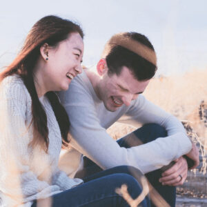 【恋愛】曖昧な関係の悩みを友達に伝える英語フレーズ | 恋愛話の英会話