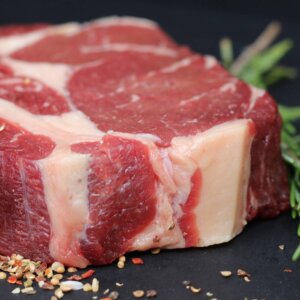 インド人は牛肉を食べる？｜インドでbeefは「牛」の肉じゃない？
