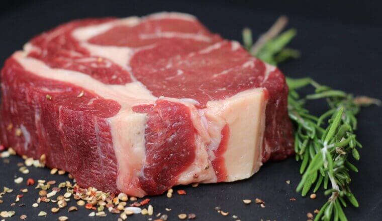 インド人は本当に牛肉を食べないのか？英語のbeefは"cow(牛)"の肉じゃない？