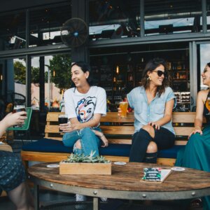 オンライン英会話の「雑談」では一生洗練されない｜中級者がネイティブから盗むべき「間」と「言い換え」